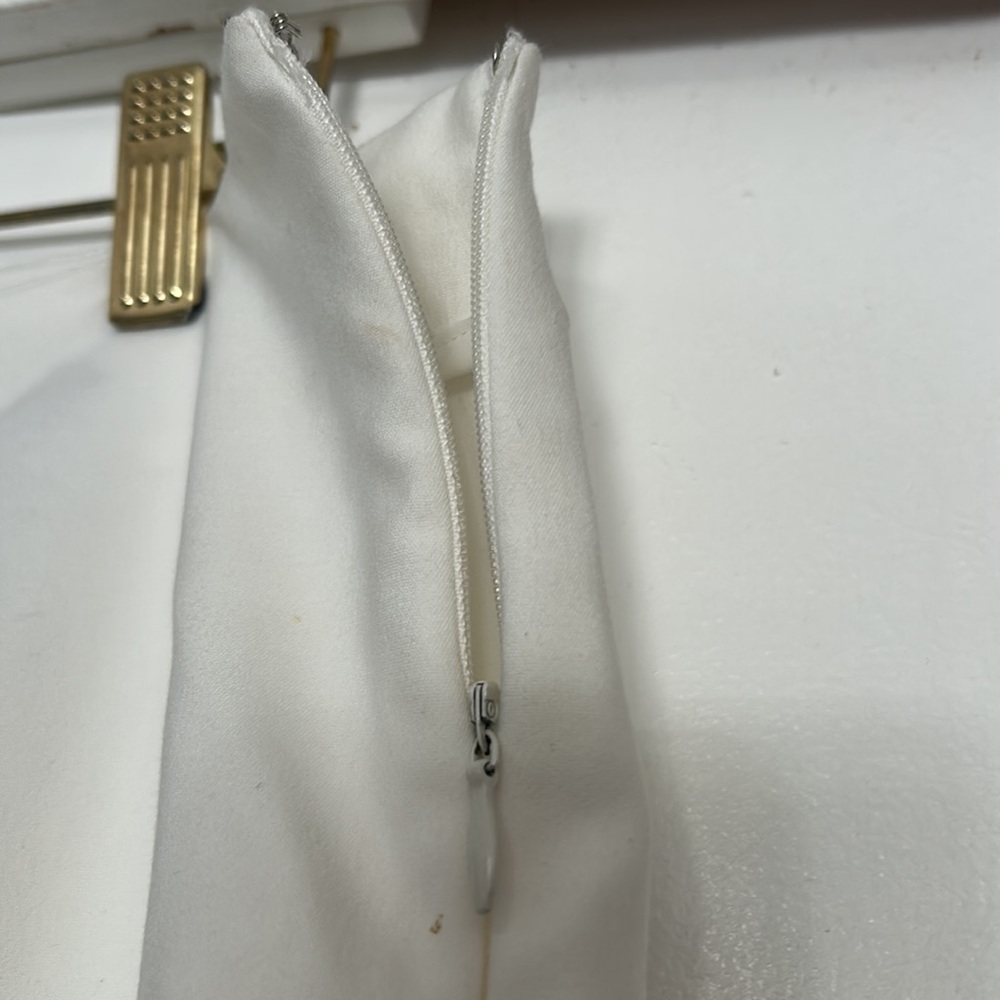 Woman Harvie Bernard Size 8 Nwot. Off White View 2
